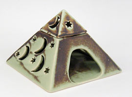 green black pyramid diffuser with moon & stars, piramide difusor con lunas y estrellas color verde negro