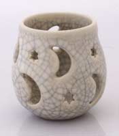 moon and stars pierced in ceramic candle holder, porta vela con lunas y estrellas caladas