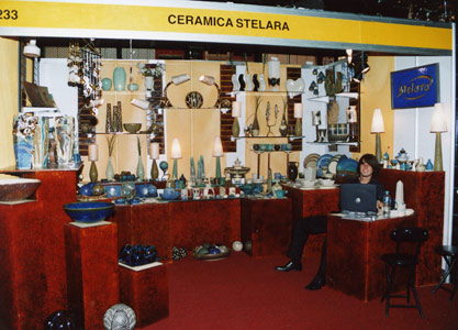 Erik Hernandez at the Amfar show of August 2006, Erik Hernandez en el stand de stelara durante el show de AMFAR de enero 2006