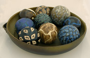 stoneware spheres asortment on plate, esferas ceramicas en varios decorados